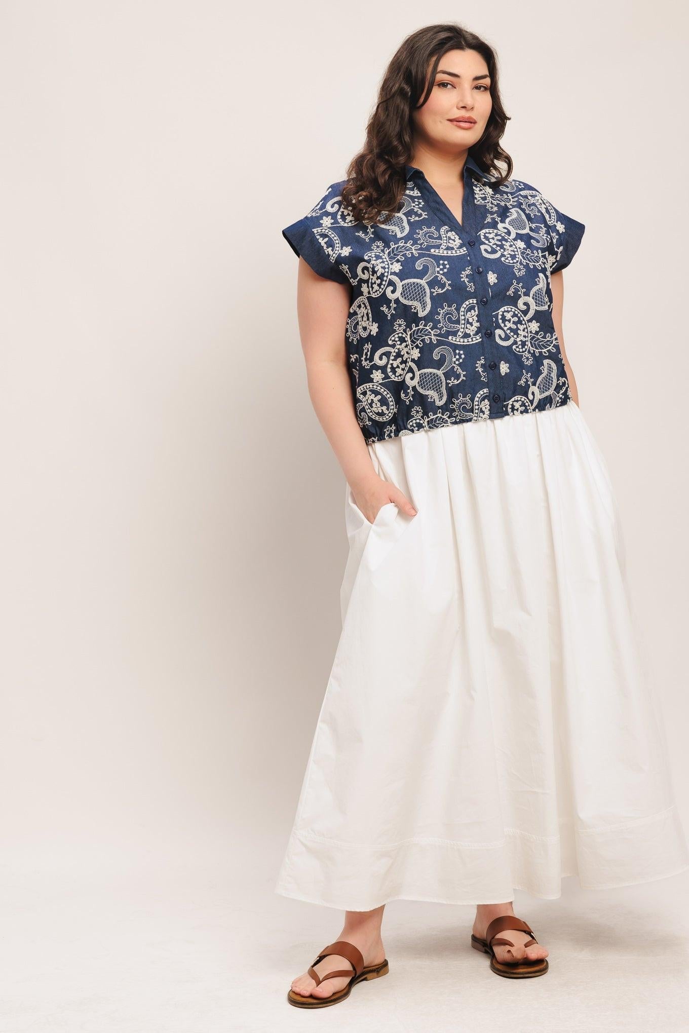 HANDCRAFTED FEEL EMBROIDERY TOP